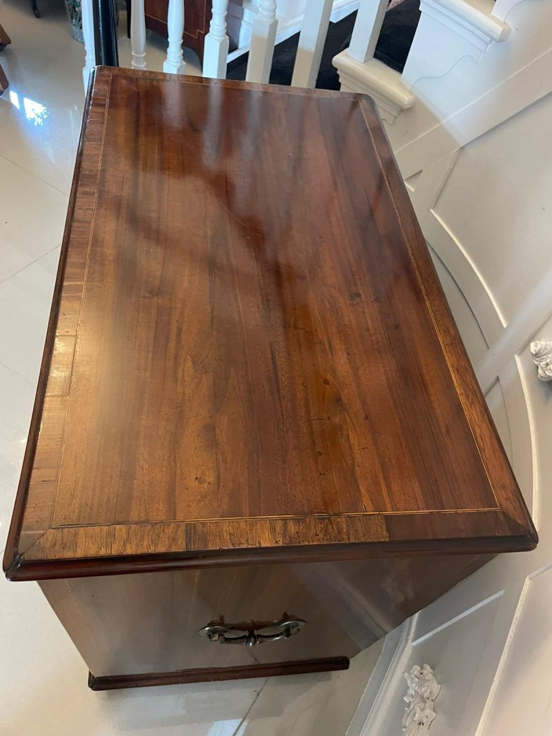 Antique George III Quality Walnut Kneehole Desk - Image 8